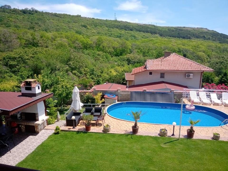 Vila Roza Balchik Luaran gambar